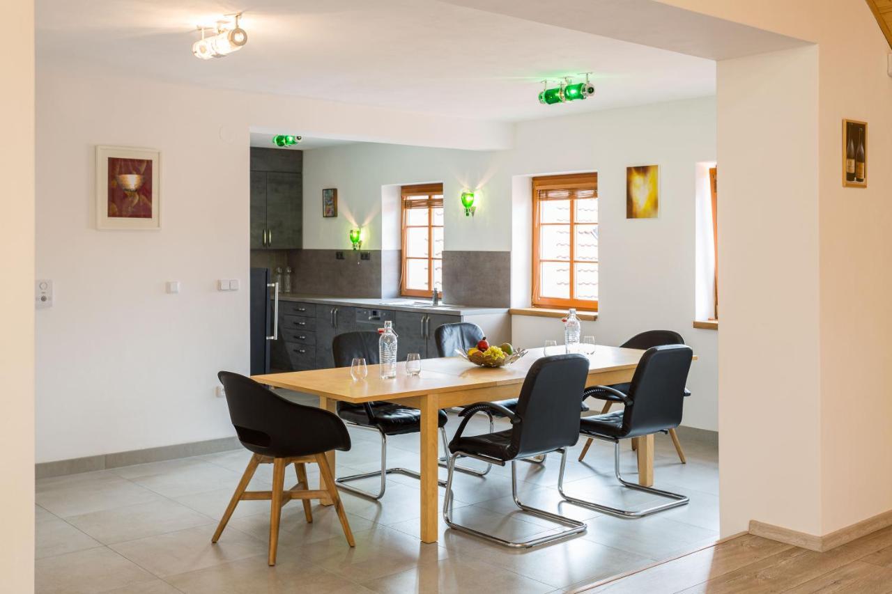 Vinny Apartman Rakovník Buitenkant foto