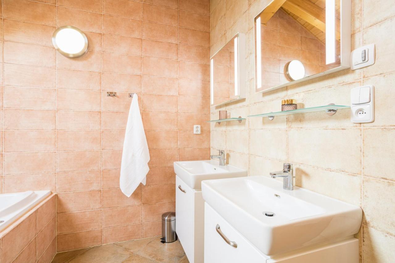 Vinny Apartman Rakovník Buitenkant foto